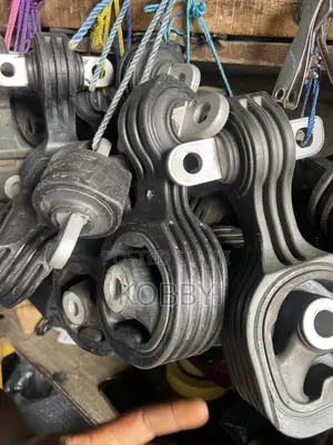 Honda CR-V 2017-2018,2019,2020 Engine Mount / Engine Seat