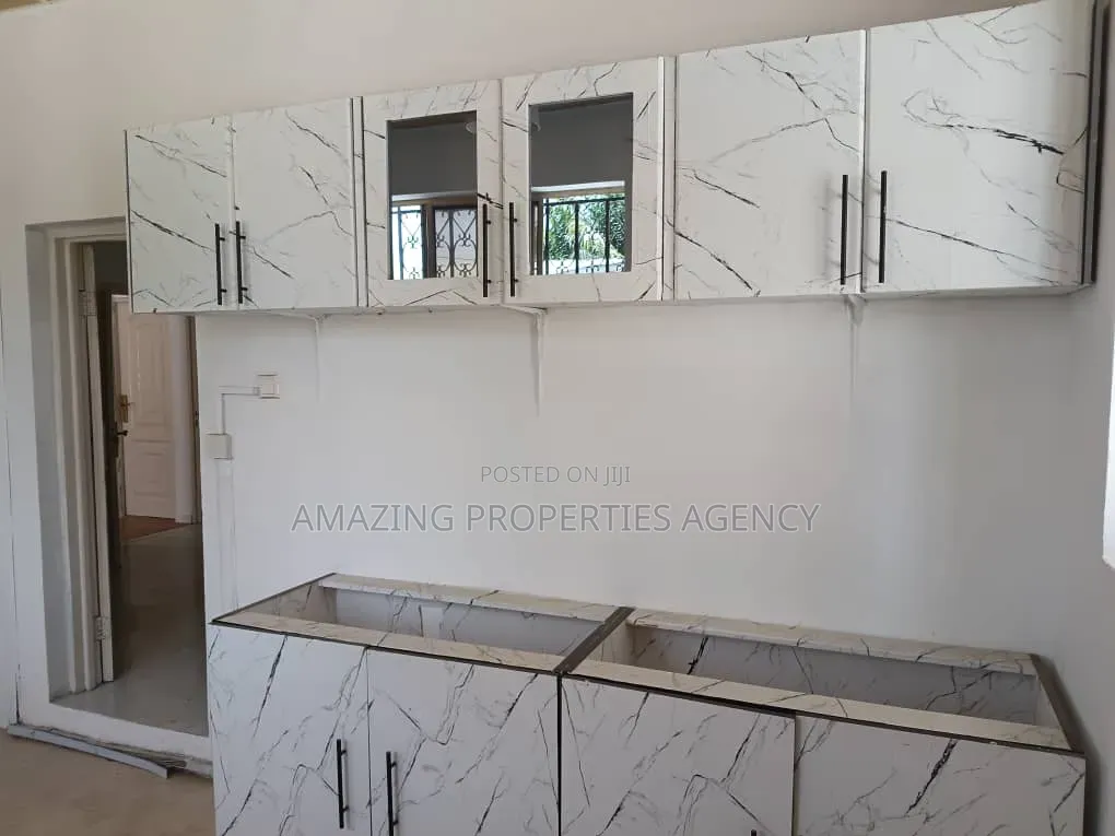 5bdrm House in Cantonment, US Embassy Area for rent