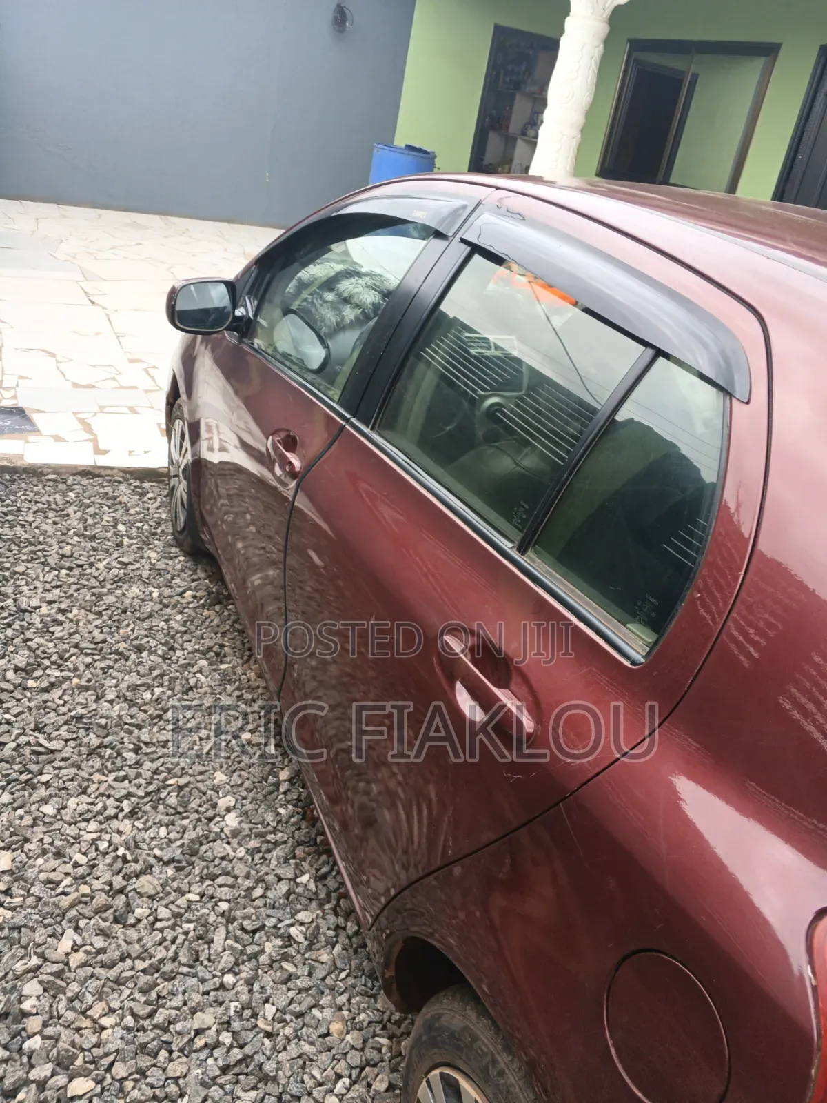 Toyota Vitz 2010