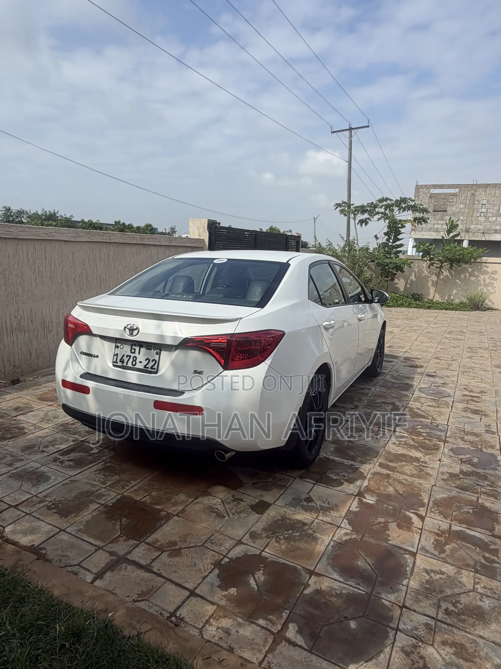 Toyota Corolla SE 4dr Sedan (1.8L 4cyl CVT) 2017 White