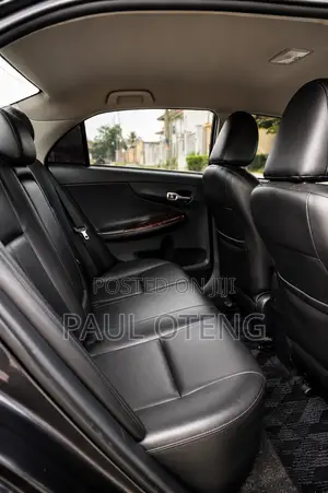 Toyota Corolla LE Special Edition 4dr Sedan (1.8L 4cyl 4A) 2013 Gray