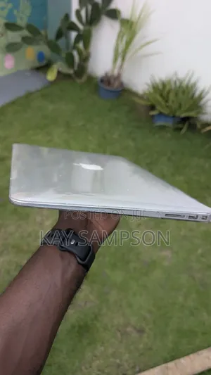 Laptop Apple MacBook Air 8GB Intel Core i5 SSD 128GB