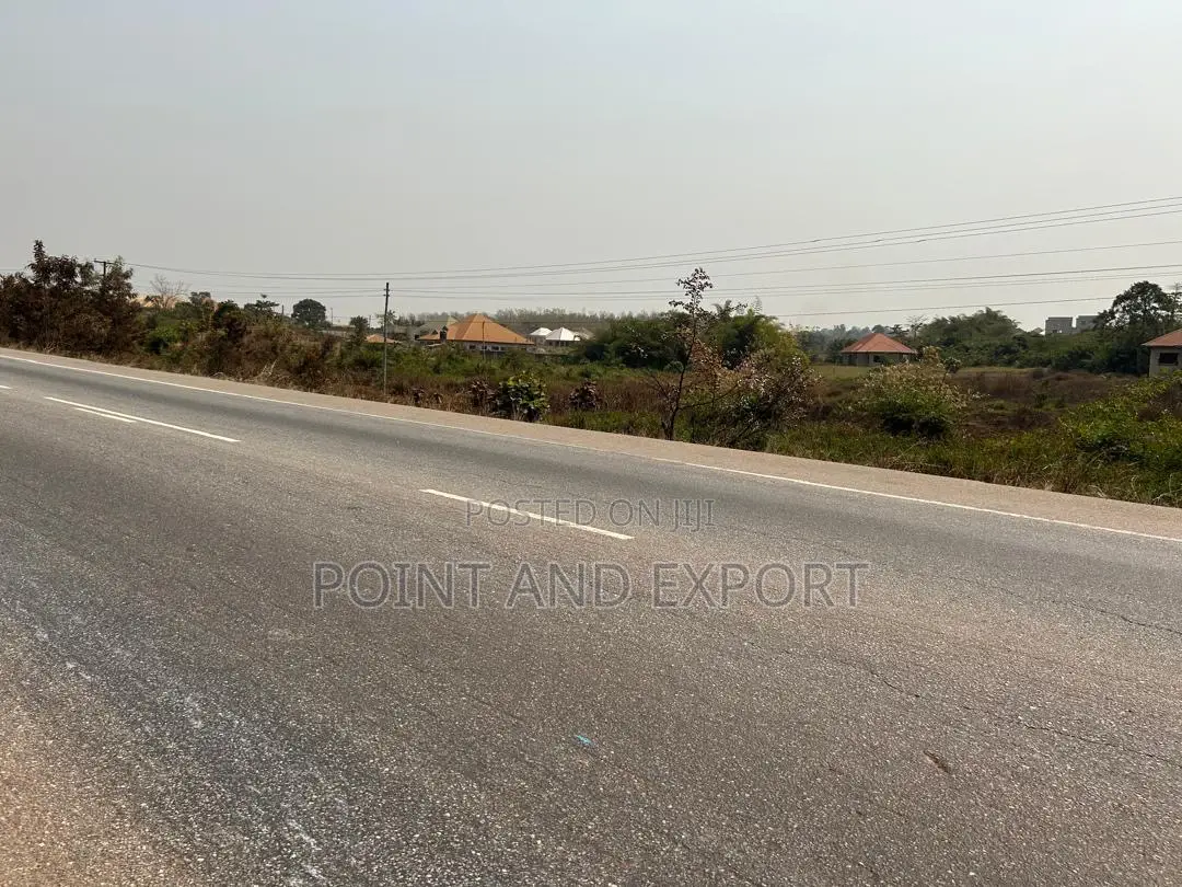 Filling Station/ Roadside Land at Ejisu Boankra
