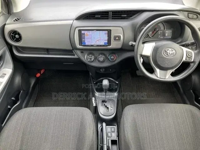 Toyota Vitz 2015 White