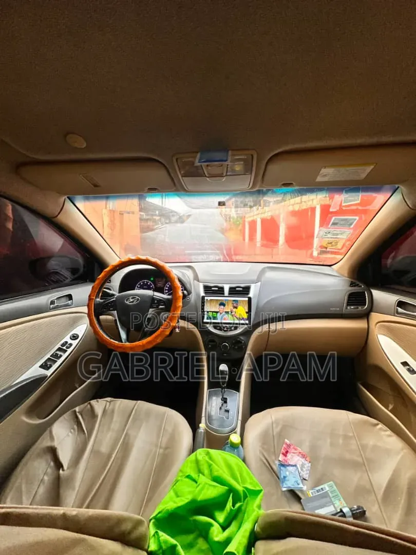 Hyundai Accent 2015 Brown
