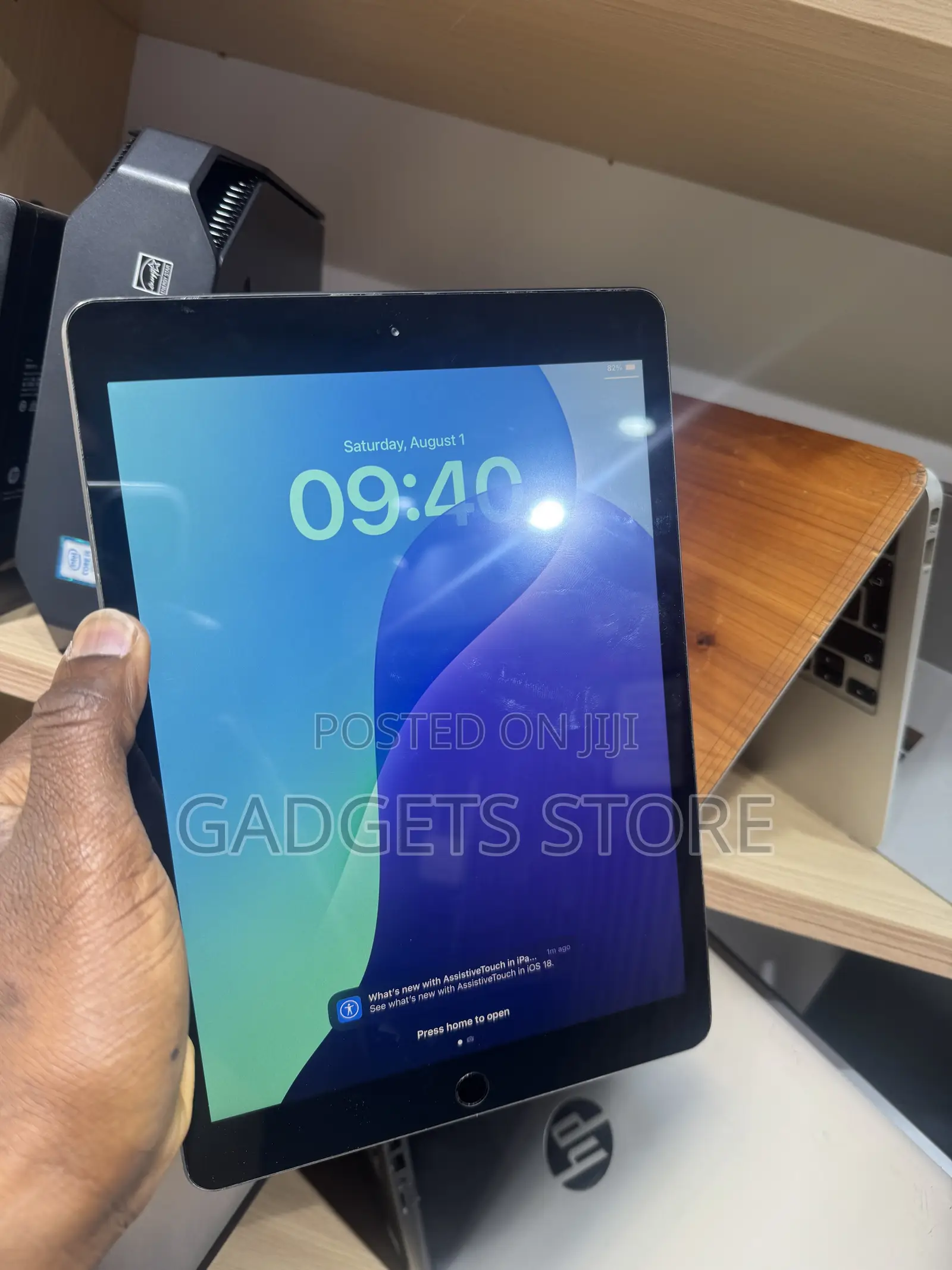 Apple iPad 9.7 128 GB Gray