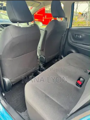 Toyota Vitz 1.3 FWD 5dr 2015 Blue