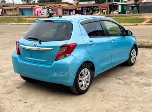 Toyota Vitz 1.3 FWD 5dr 2015 Blue