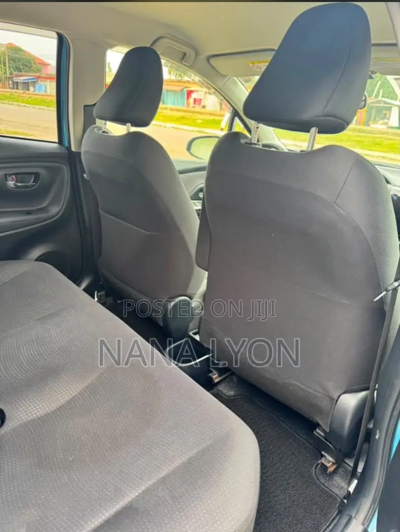 Toyota Vitz 1.3 FWD 5dr 2015 Blue