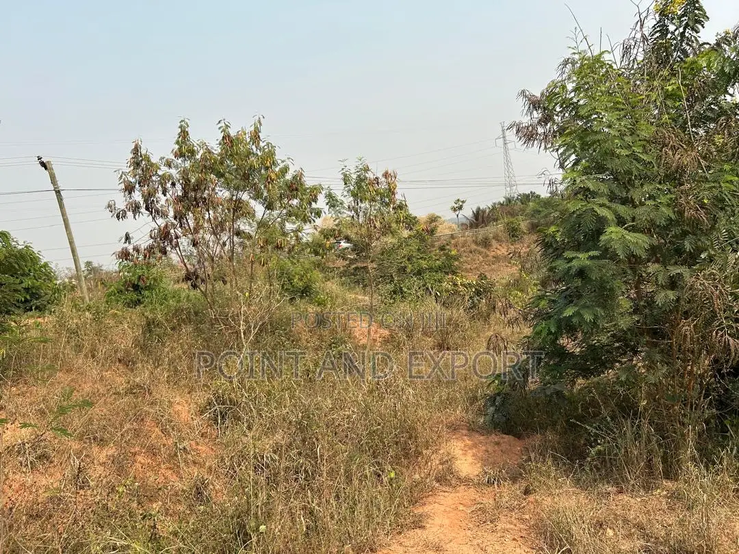 Filling Station/ Roadside Land at Ejisu Boankra