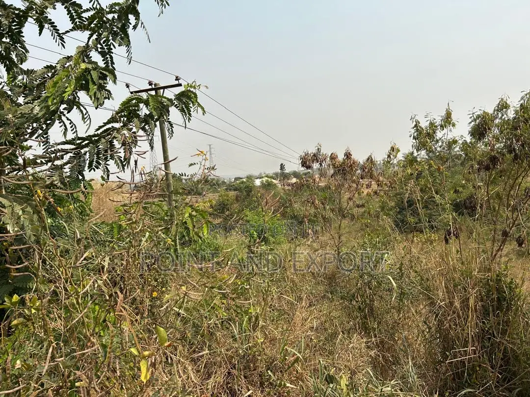 Filling Station/ Roadside Land at Ejisu Boankra