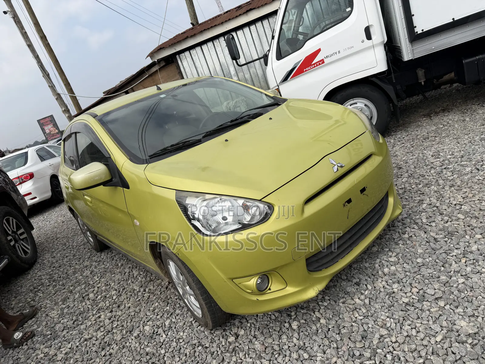Toyota Vitz 1.3 FWD 5dr 2014 Black