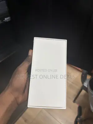New Samsung Galaxy S20 FE 5G 128 GB Bronze