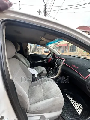Toyota Corolla 2009 White