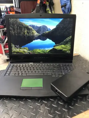 Laptop Alienware 17 R5 16GB Intel Core i7 SSHD (Hybrid) 1T