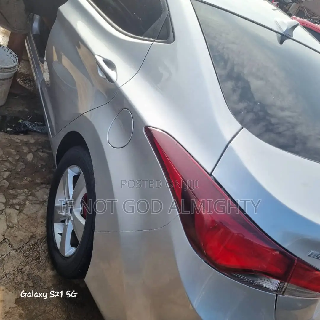 Hyundai Elantra 2014 Silver