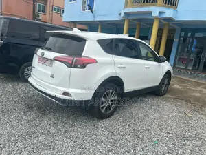 Toyota RAV4 2019 White
