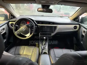 Toyota Corolla 2017 Silver