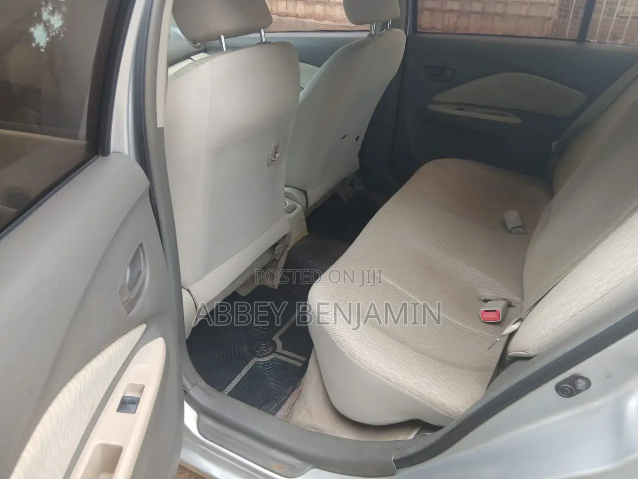 Toyota Belta 2010 Silver
