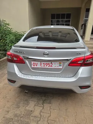 Nissan Sentra SR 2017 Silver
