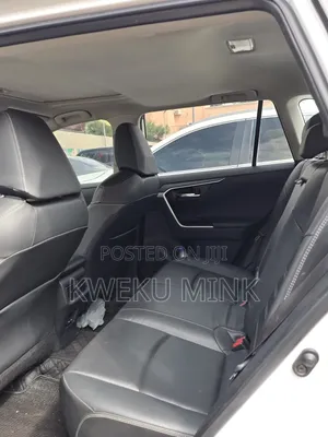 Toyota RAV4 2023 White