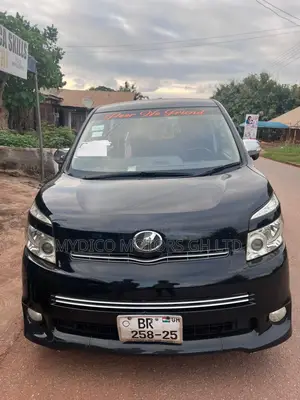 Toyota Voxy V 2WD 8-Seater 2012 Black