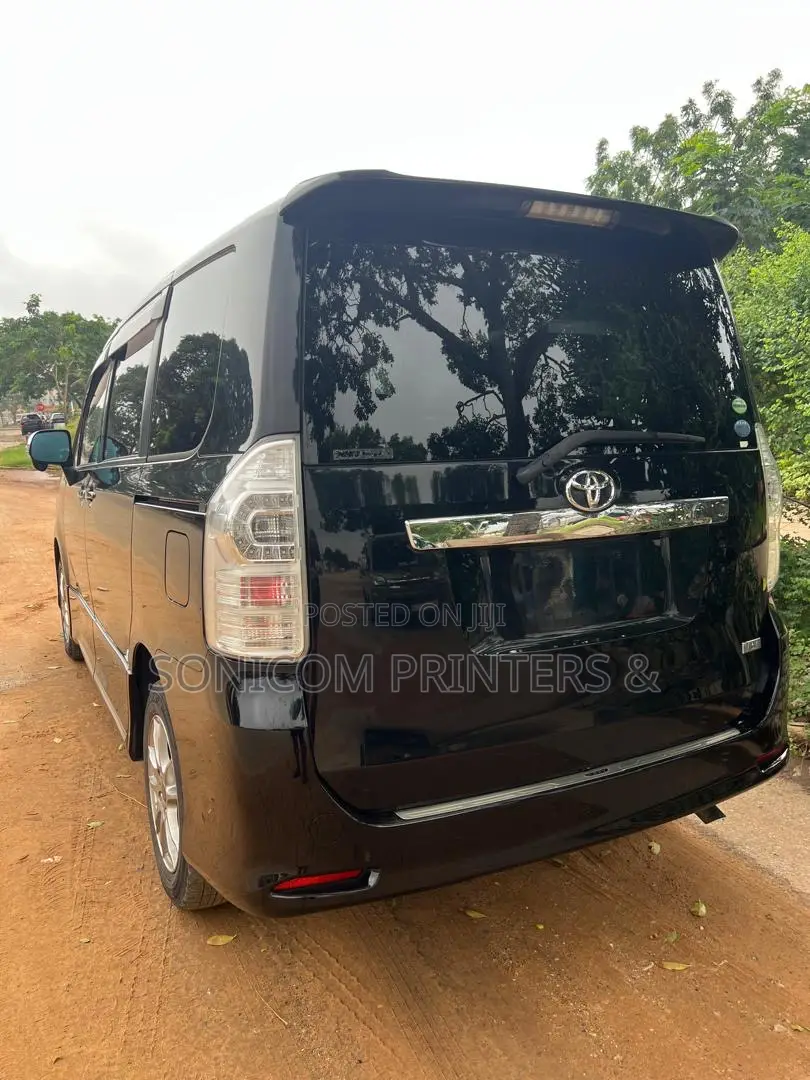 Toyota Voxy X L Edition 4WD 7-Seater 2013 Black