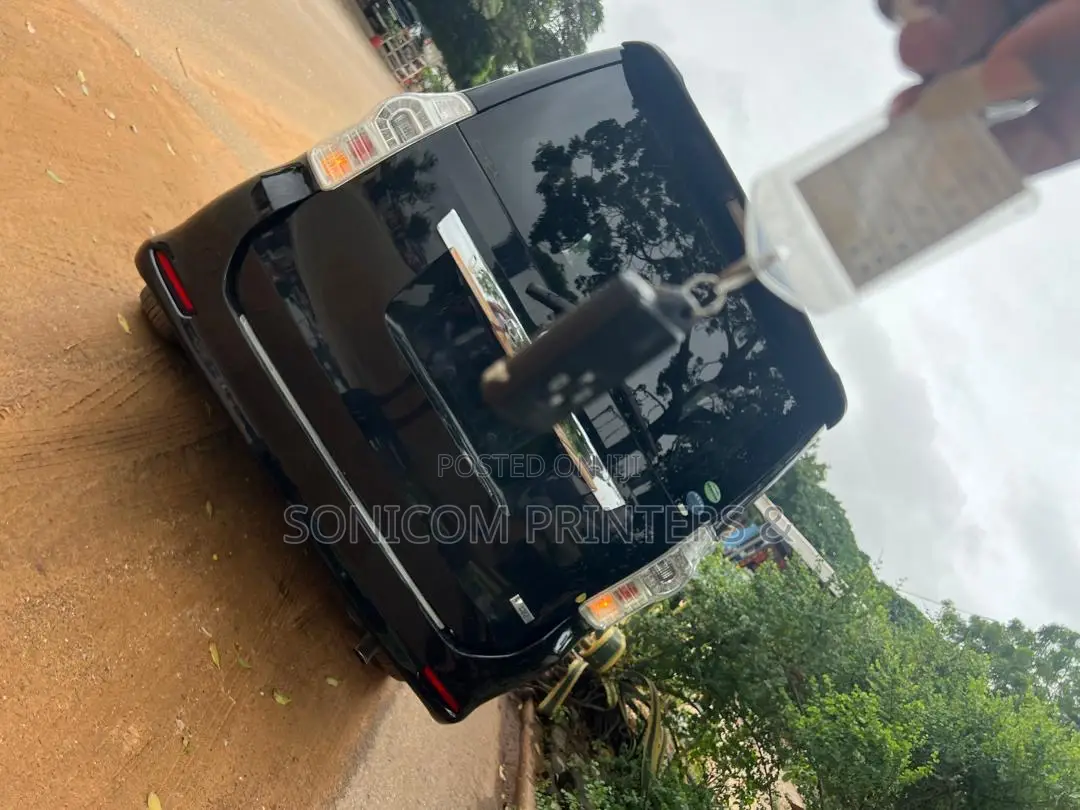 Toyota Voxy X L Edition 4WD 7-Seater 2013 Black