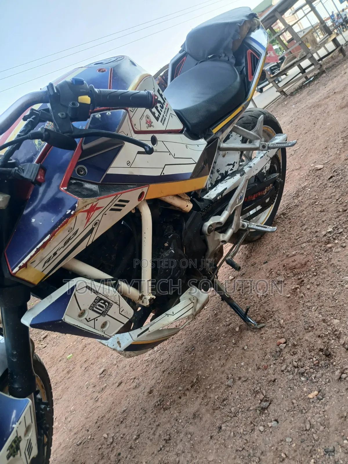CFMoto 300NK 2018 White