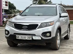 Kia Sorento 2012 Silver