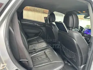 Kia Sorento 2012 Silver