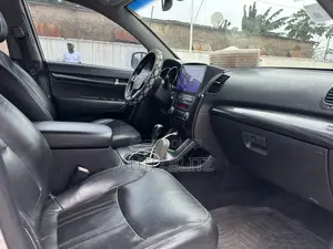 Kia Sorento 2012 Silver
