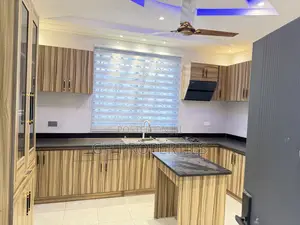 7bdrm Mansion in Atasemanso., Kumasi Metropolitan for sale