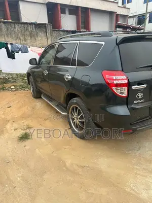 Toyota RAV4 LE AWD (2.5L 4cyl 6A) 2013 Green
