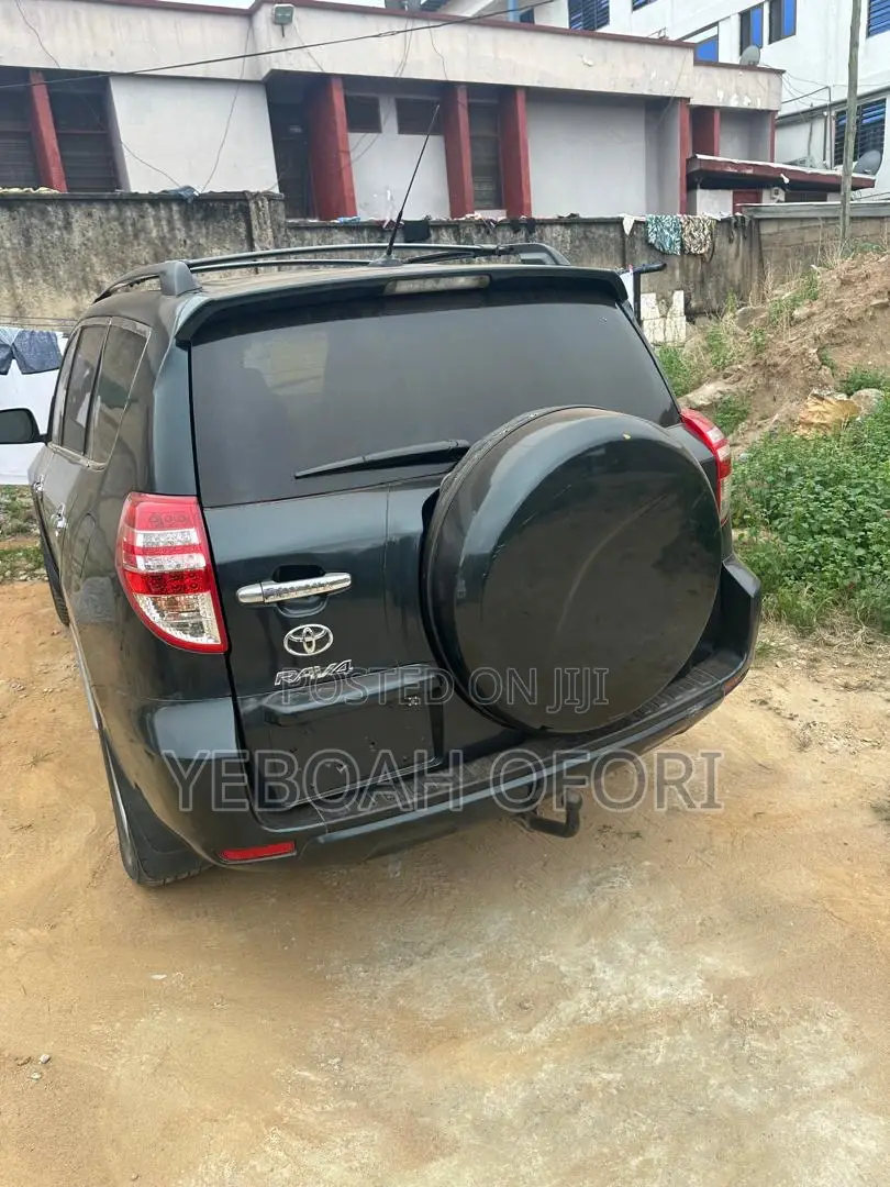 Toyota RAV4 LE AWD (2.5L 4cyl 6A) 2013 Green