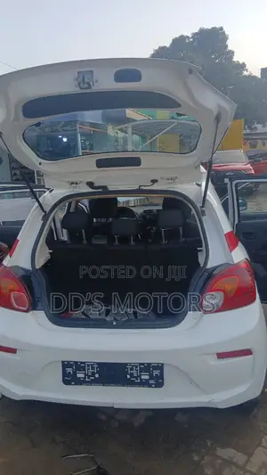 Mitsubishi Spacestar 2016 White