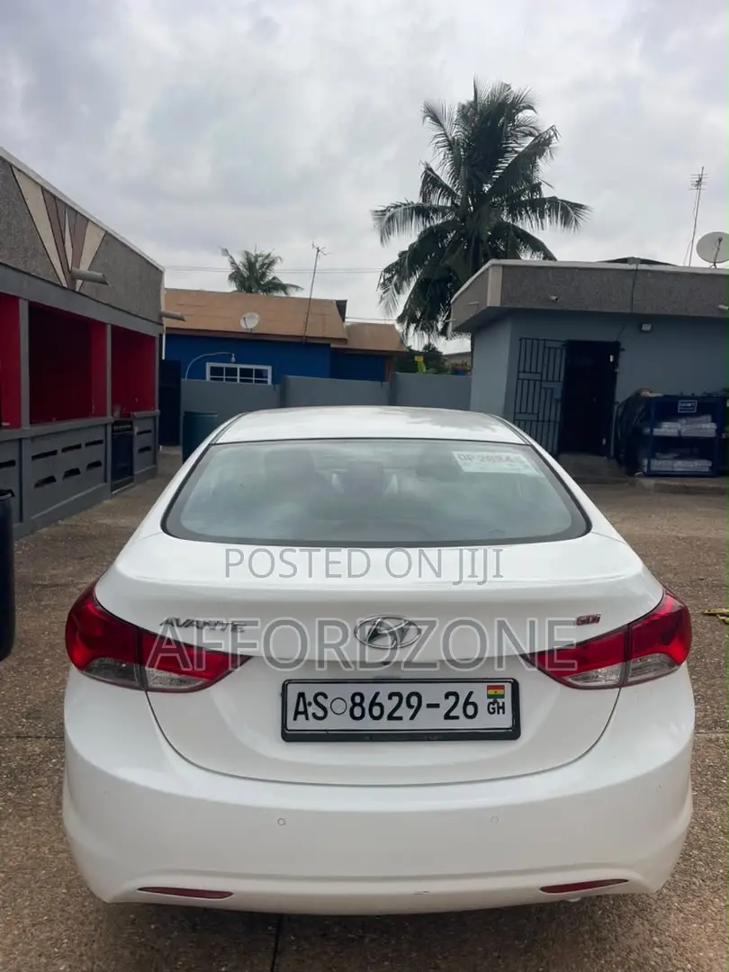 Hyundai Avante 2014 White
