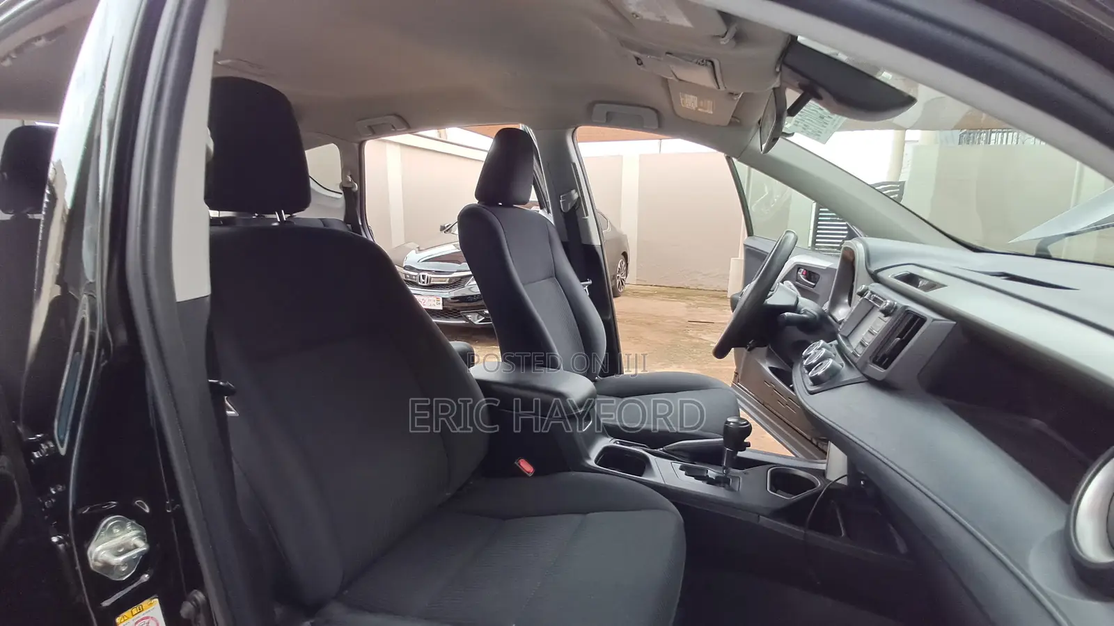 Toyota RAV4 LE 4dr SUV AWD (2.5L 4cyl 6A) 2018 Black