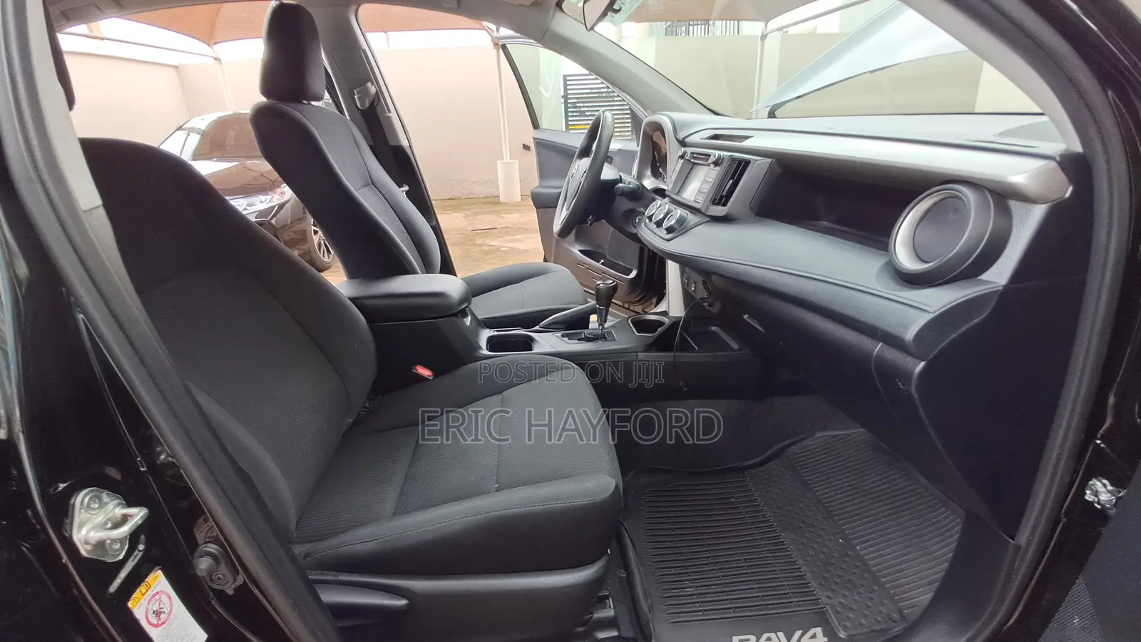 Toyota RAV4 LE 4dr SUV AWD (2.5L 4cyl 6A) 2018 Black