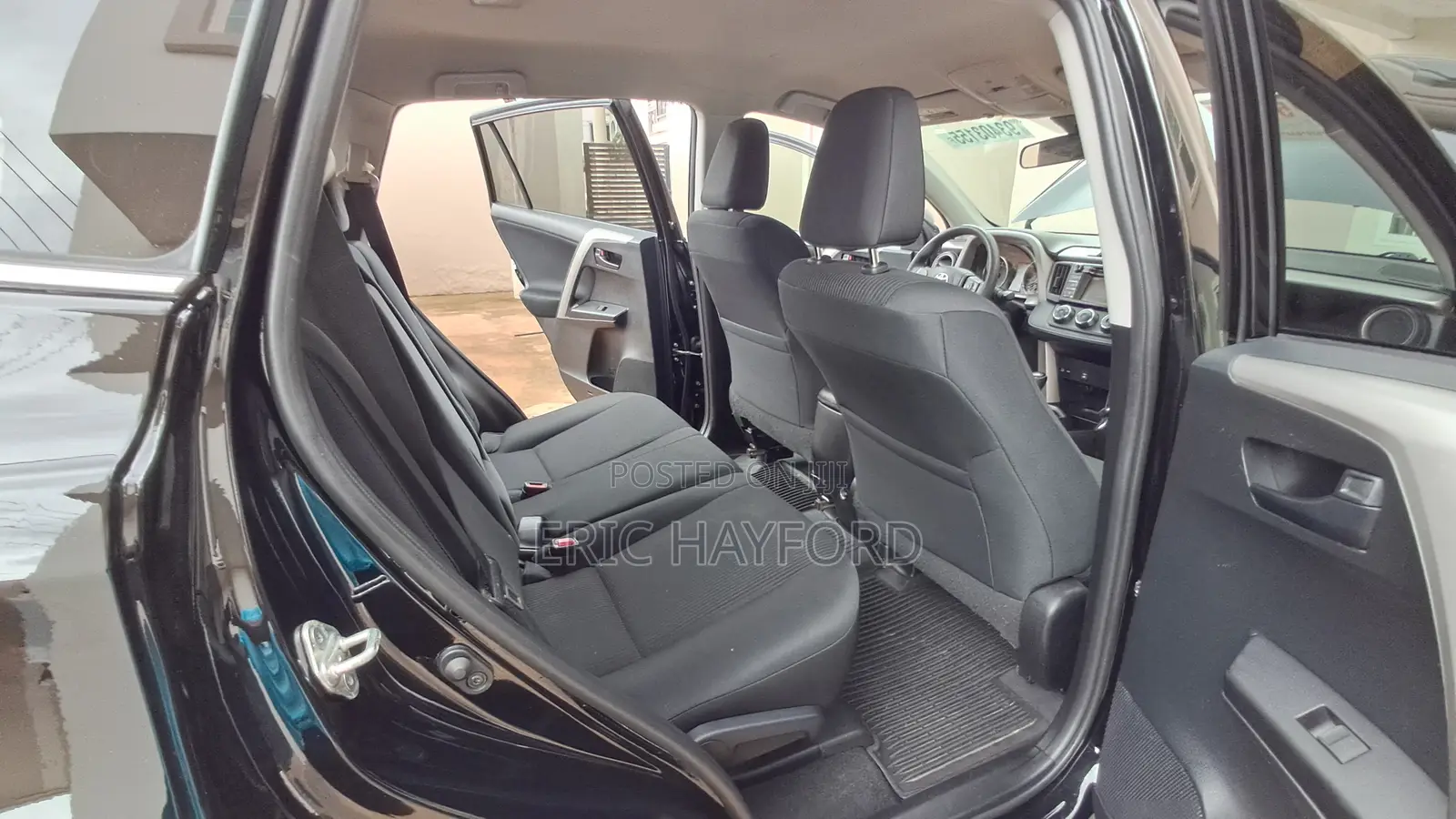 Toyota RAV4 LE 4dr SUV AWD (2.5L 4cyl 6A) 2018 Black