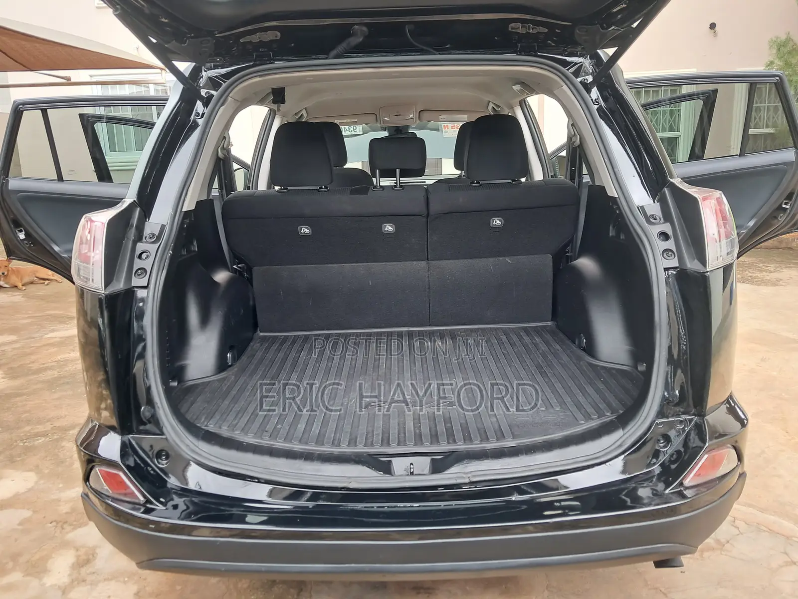 Toyota RAV4 LE 4dr SUV AWD (2.5L 4cyl 6A) 2018 Black