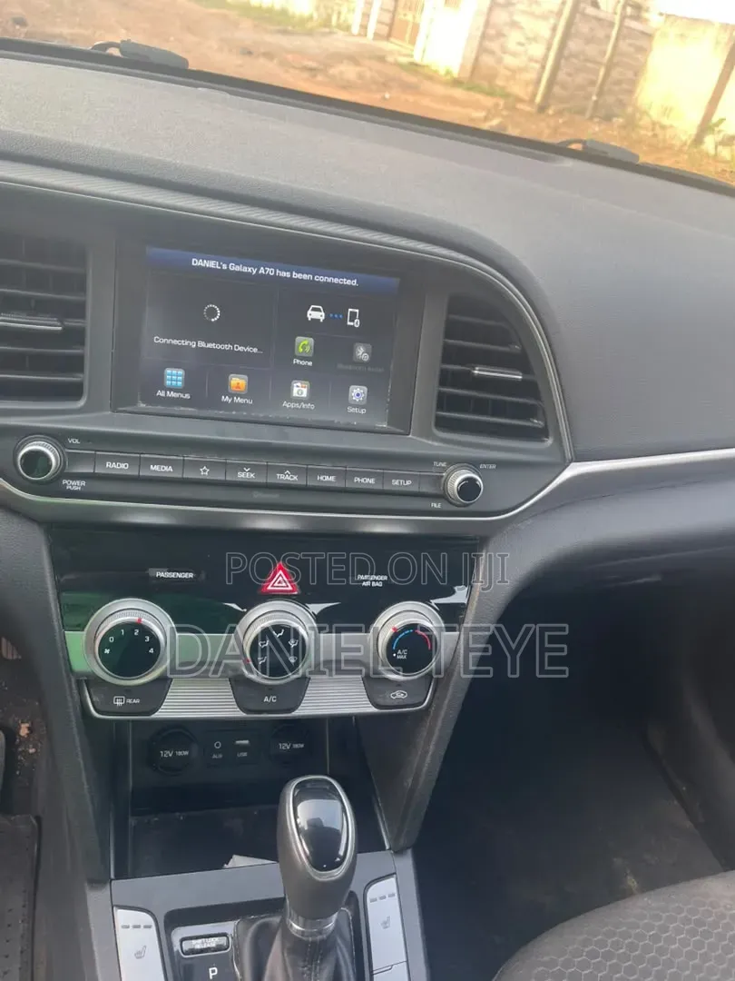 Hyundai Elantra 2019 Blue