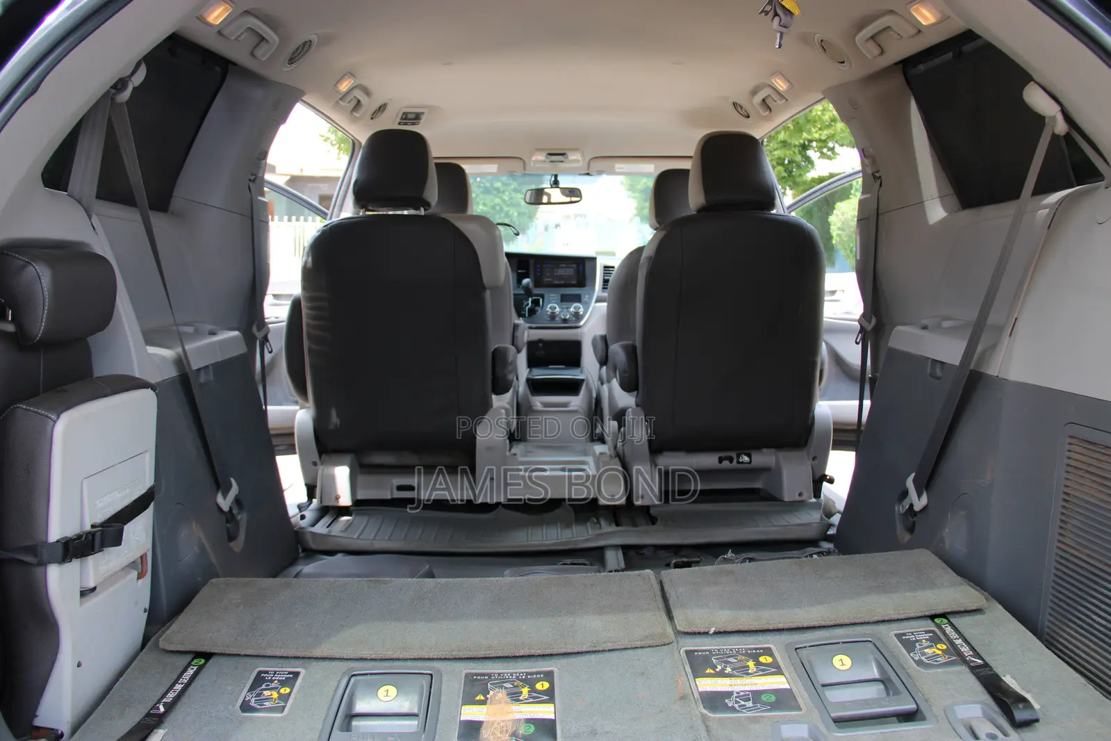 Toyota Sienna LE 8-Passenger 4dr Minivan (3.5L 6cyl 6A) 2015 Black