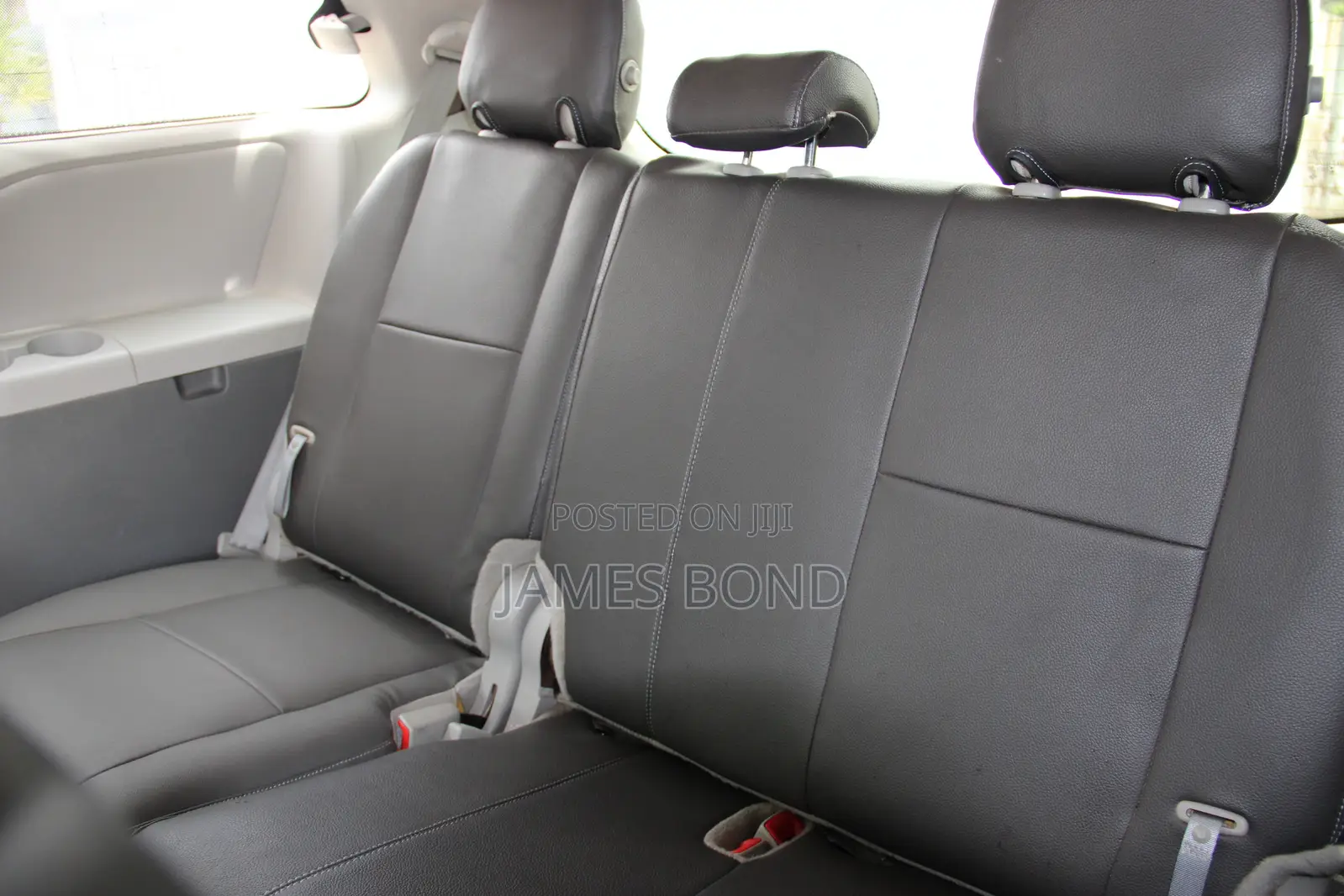 Toyota Sienna LE 8-Passenger 4dr Minivan (3.5L 6cyl 6A) 2015 Black