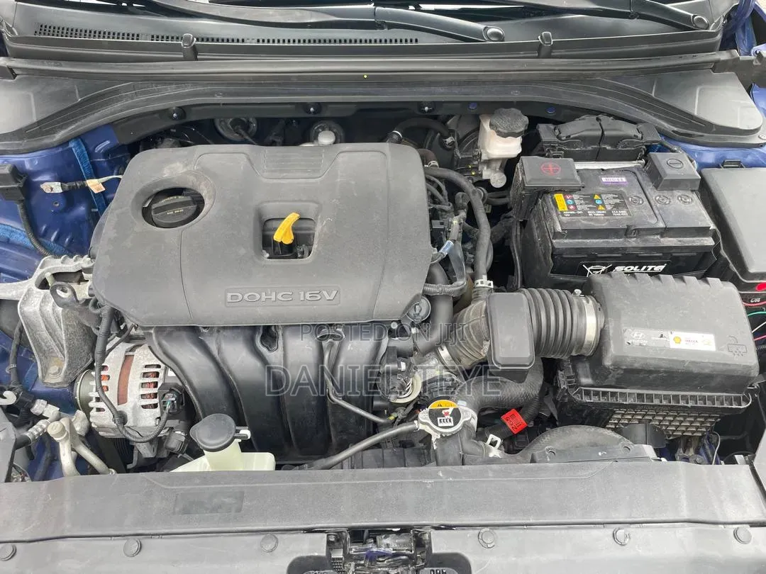 Hyundai Elantra 2019 Blue