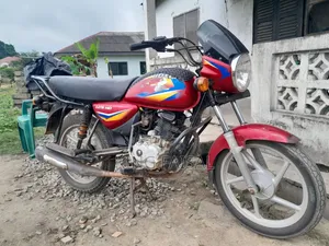 Bajaj Boxer 125 2023 Red