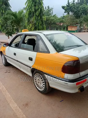 Opel Astra 1998 White