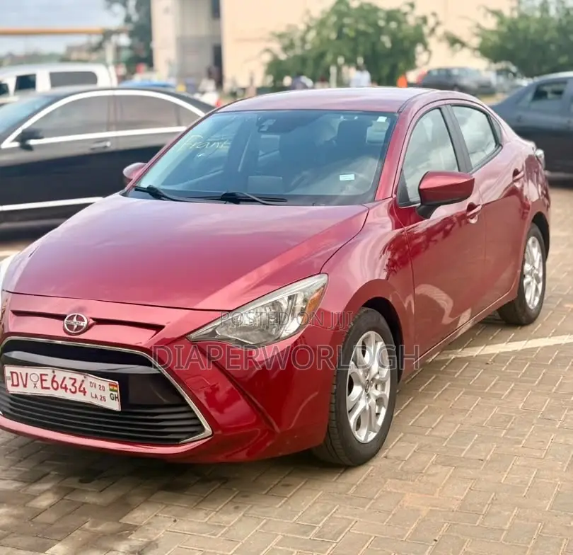 Toyota Yaris iA 1.5 FWD 2016 Red