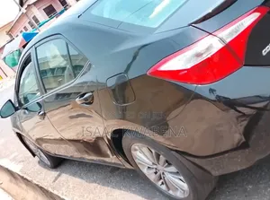 Toyota Corolla 2016 Black