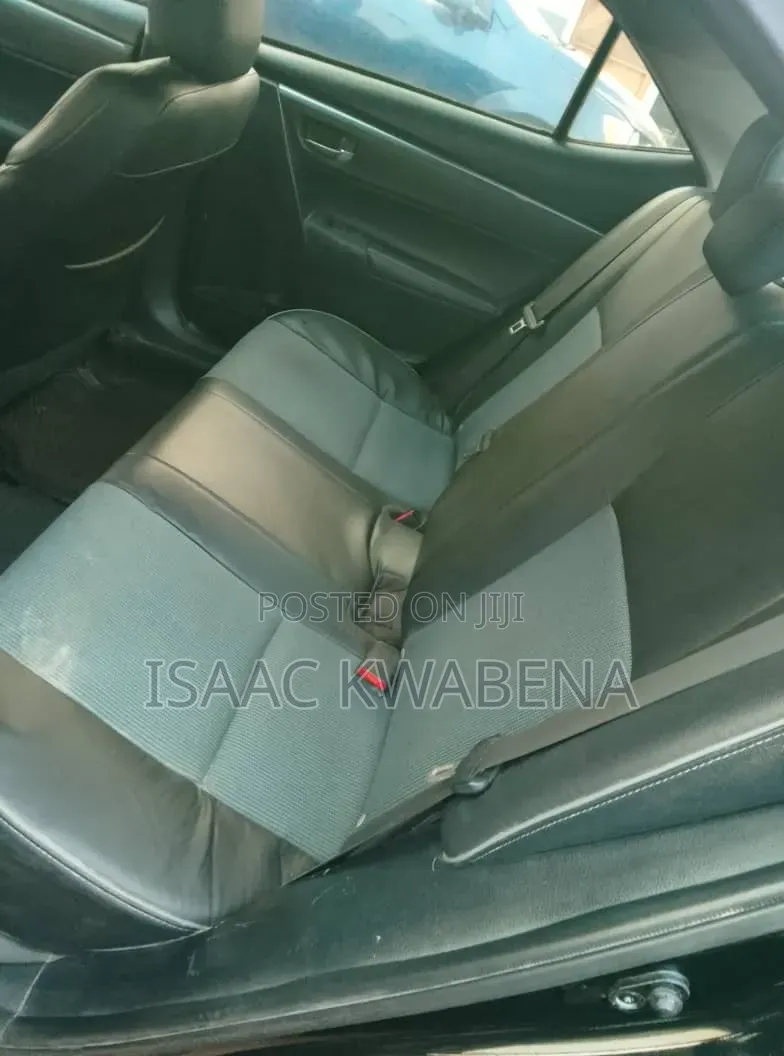 Toyota Corolla 2016 Black